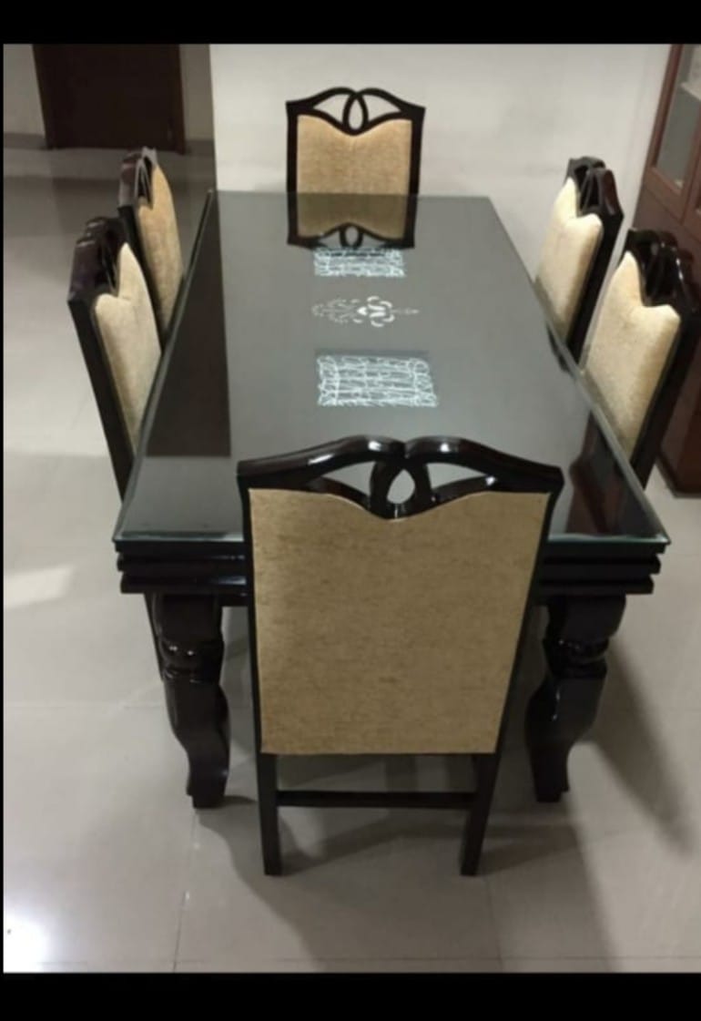 SIX SEATER DINING TABLE